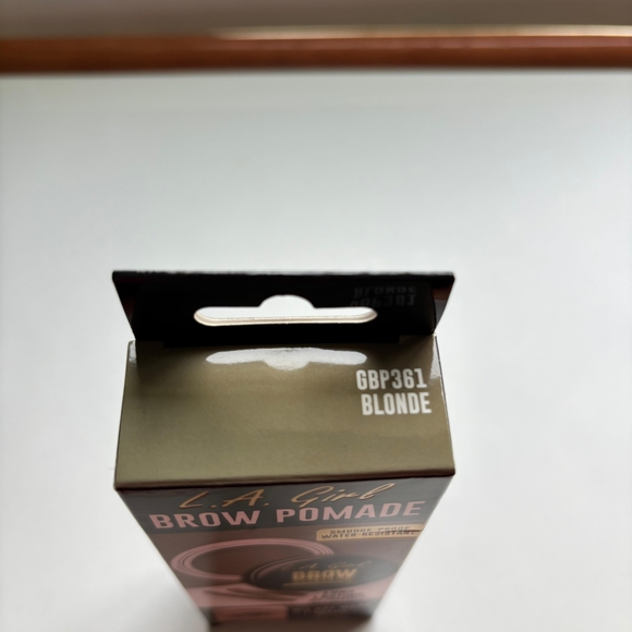 L.A. Girl Brow Pomade - Picture 2 of 5